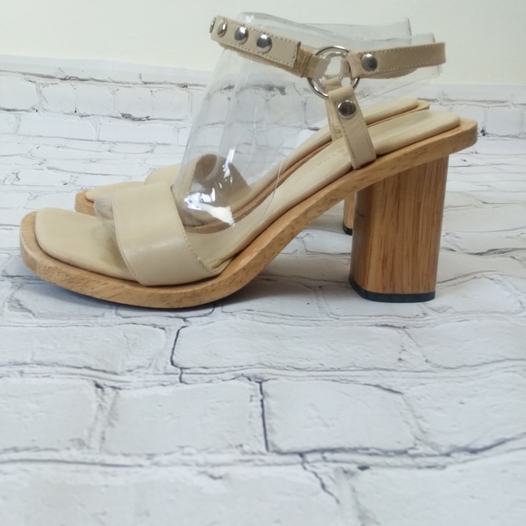 Chunky Wood Retro Heels Studded - Picture 5 of 8